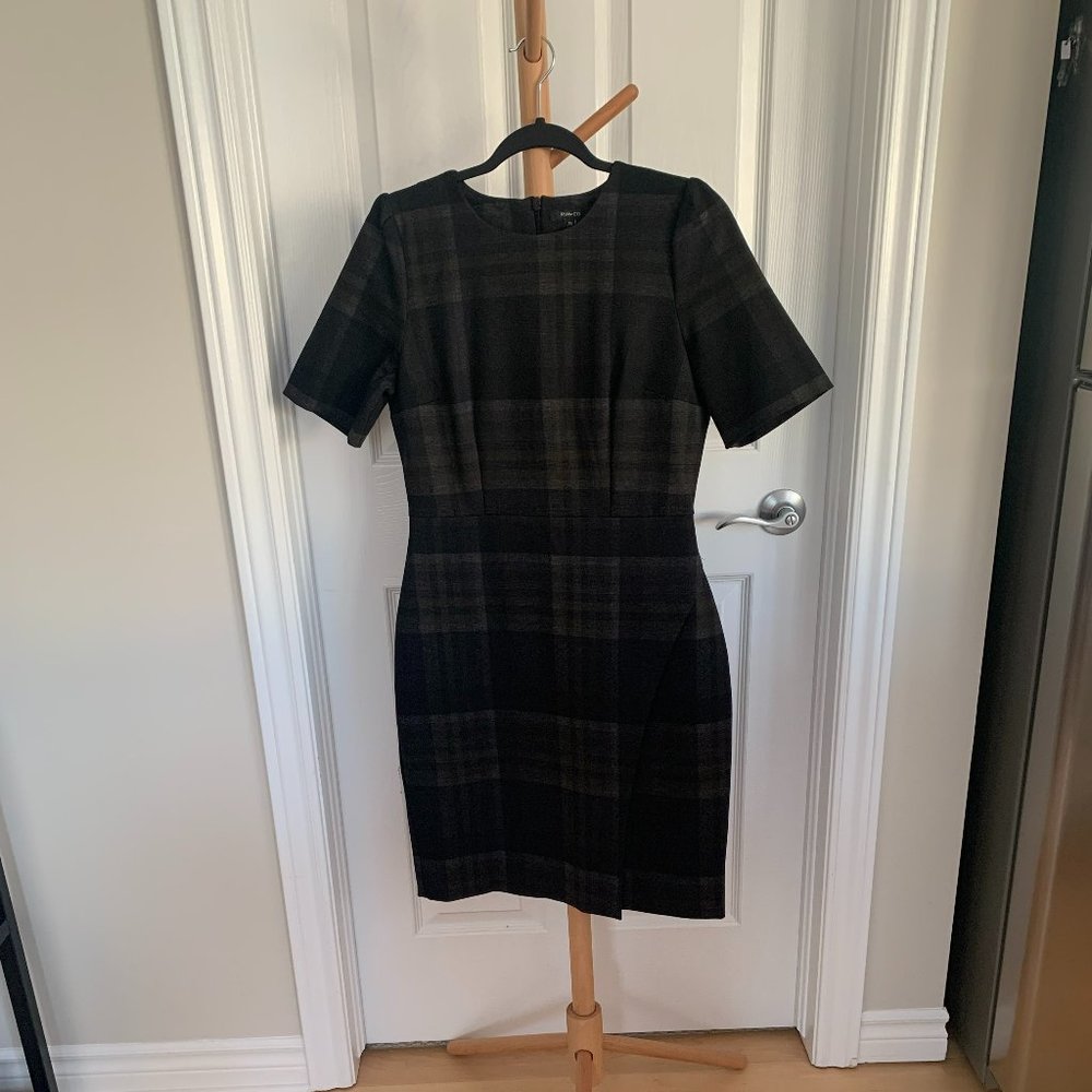 RW&CO Office Dress, Size M, Black Plaid.
